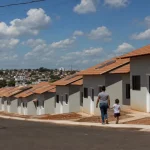 entrega de moradias Primavera do Leste